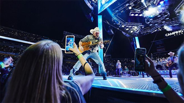 Garth on stage from a person in the front row point of view